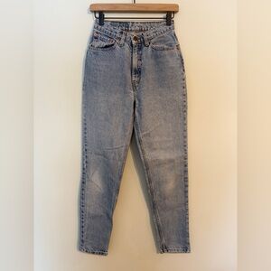 Women’s Levi's Light Blue Straight Leg Jeans - VINTAGE